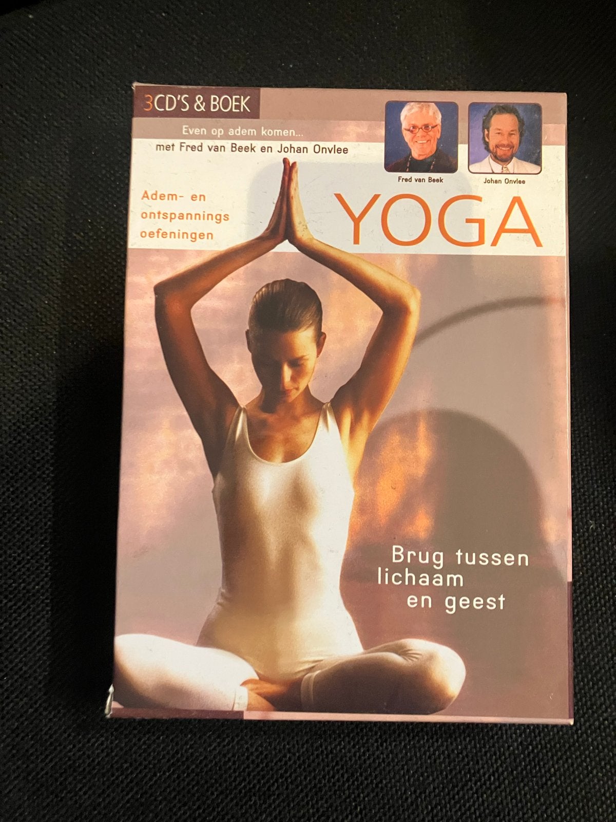 Yoga CD's & Boek: Adem- en ontspanningsoefeningen, Ophalen of Verzenden, Zo goed als nieuw, Nvt, Nvt