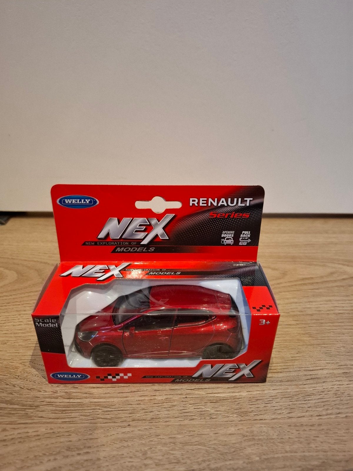 Renault Clio 1:43 schaalmodel - Nieuw in doos, Hobby en Vrije tijd, Ophalen of Verzenden, Nieuw, Auto, Overige merken