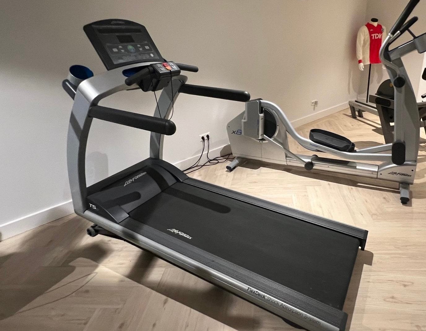 Life Fitness T5 Treadmill in zeer goede staat, Sport en Fitness, Ophalen, Zo goed als nieuw, Loopband
