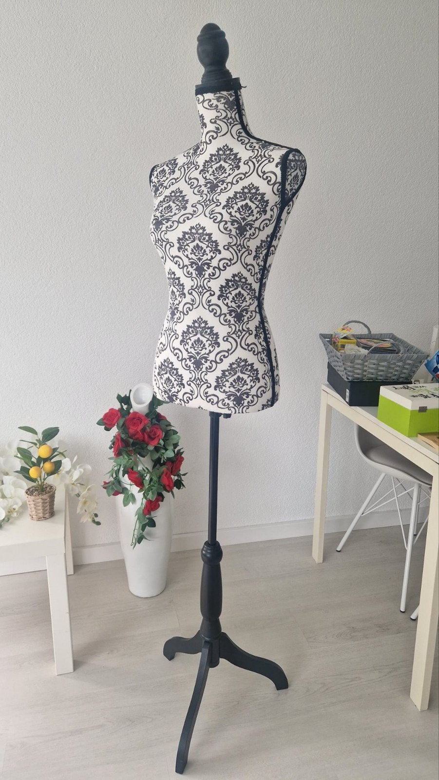 Elegante Paspop met Damastpatroon, Ophalen of Verzenden, Zo goed als nieuw, Paspop