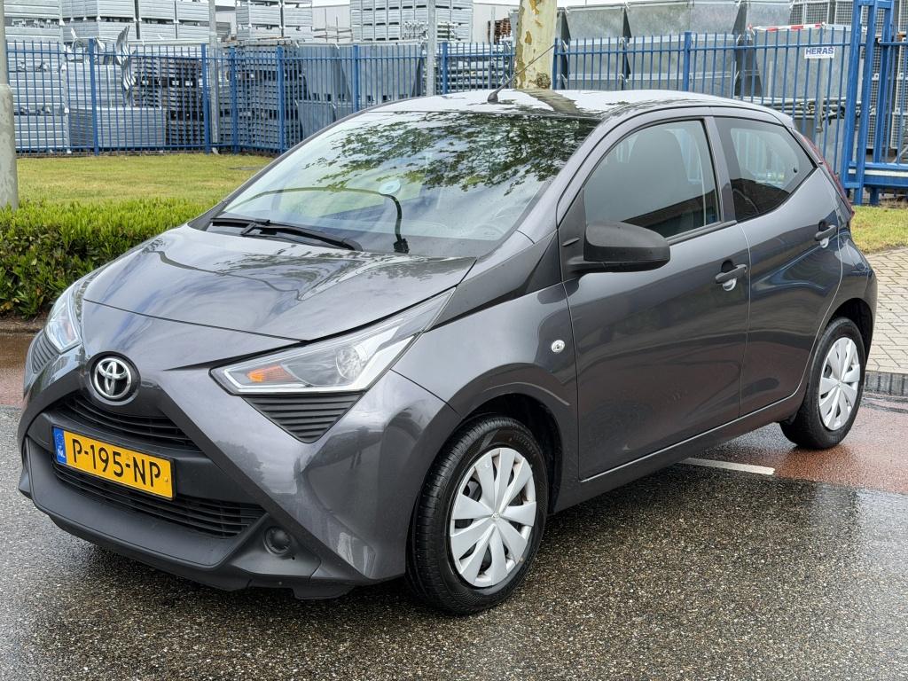 Toyota Aygo 1.0 VVT-i x-fun (bj 2022), Auto's, Toyota, Gebruikt, Euro 6, 4 stoelen, Origineel Nederlands