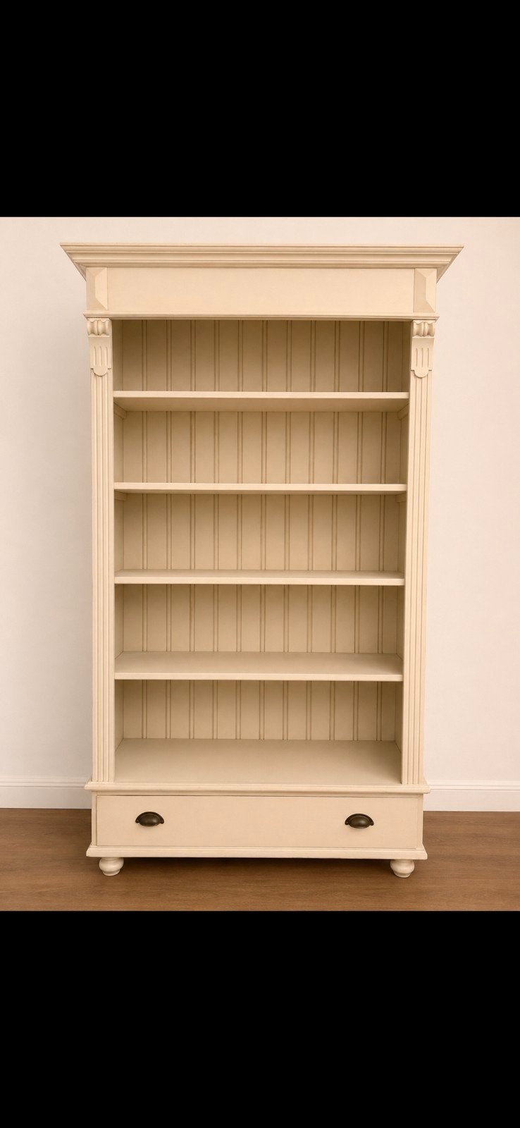 Gratis ophalen - Crèmekleurige boekenkast met lade en planke, Ophalen, Gebruikt, 100 tot 150 cm, Met lade(s)