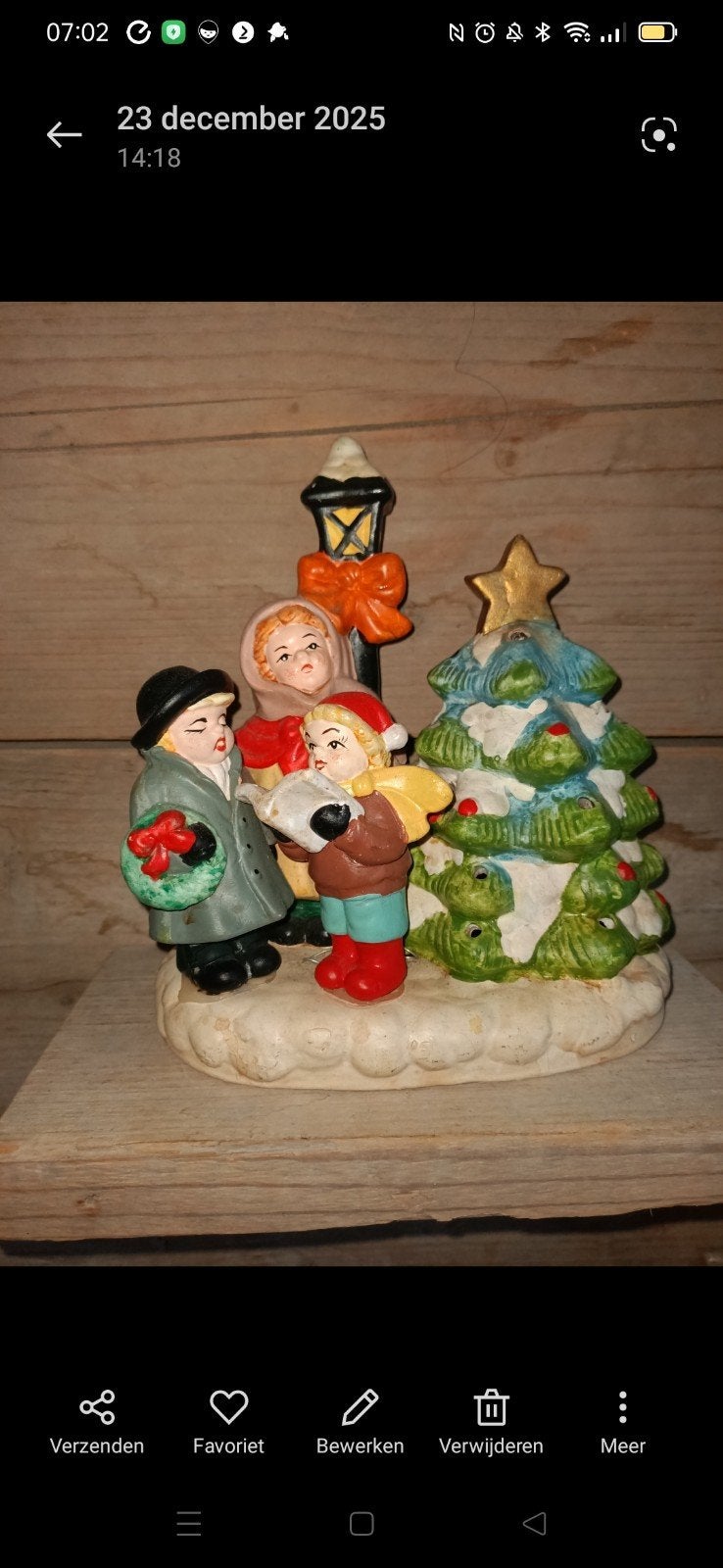 stenen beeld zingende kinderen onder de kerstboom, Diversen, Ophalen of Verzenden, Zo goed als nieuw