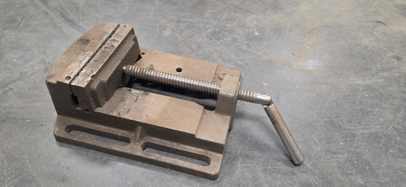 Werkstuk klem kolomboormachine 150mm bekbreedte, Doe-het-zelf en Verbouw, Gereedschap | Overige machines, Ophalen, Gebruikt