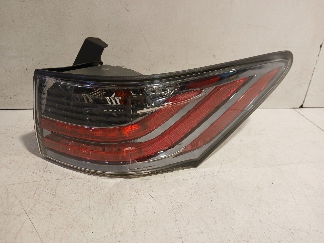 Achterlicht carrosserie rechts Lexus CT, Onderdelen@venauto.nl, Van der Ven Autorecycling B.V., Gebruikt, Ettenseweg 76, 4706 PB Roosendaal, The Netherlands