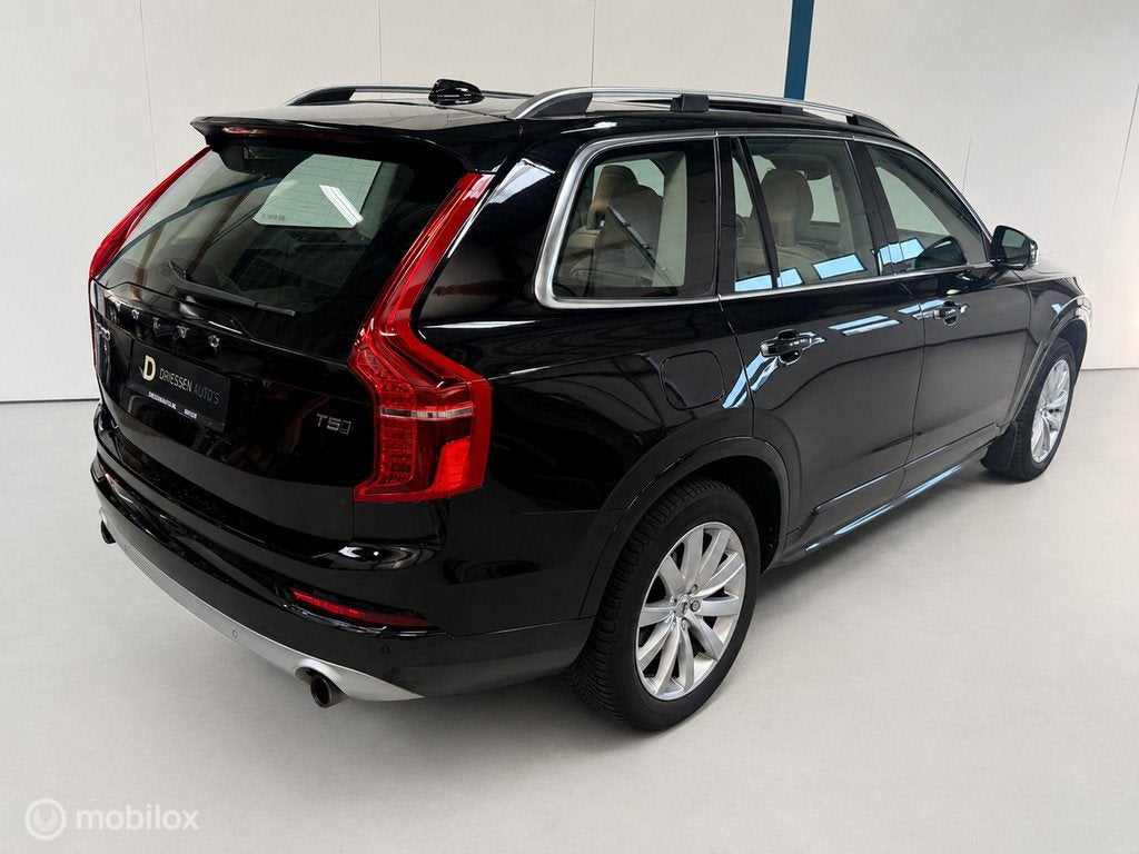 Volvo XC90 2.0 T5 AWD Momentum 7-ZITPLAATSEN / PANO, Auto's, Volvo, Gebruikt, 1969 cc, 1898 kg, 7 stoelen