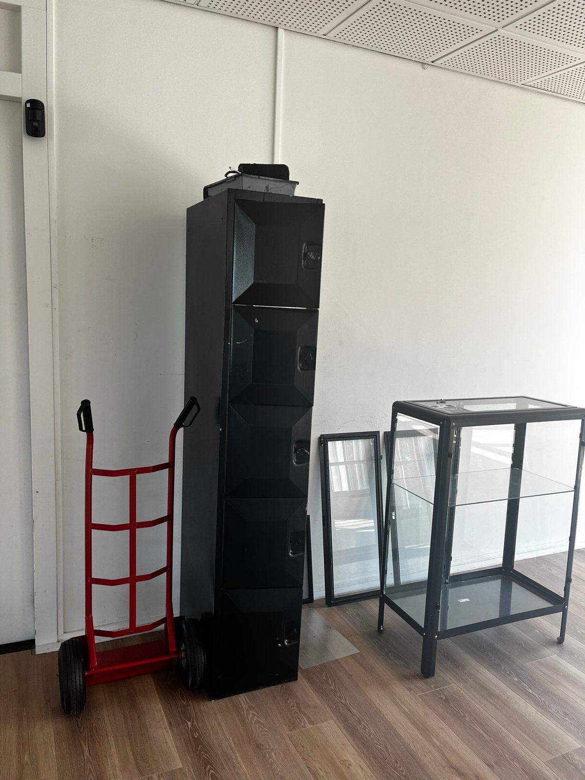 4x Zwarte metalen locker, Huis en Inrichting, Kasten | Vitrinekasten, Ophalen, Gebruikt, 100 tot 150 cm, Metaal