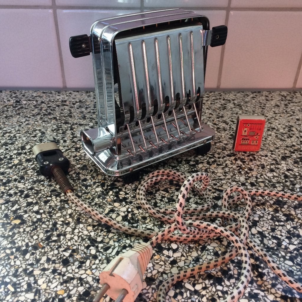 Broodrooster met 2 klepjes jaren 70 zilverkleurig als nieuw, Ophalen of Verzenden, Zo goed als nieuw