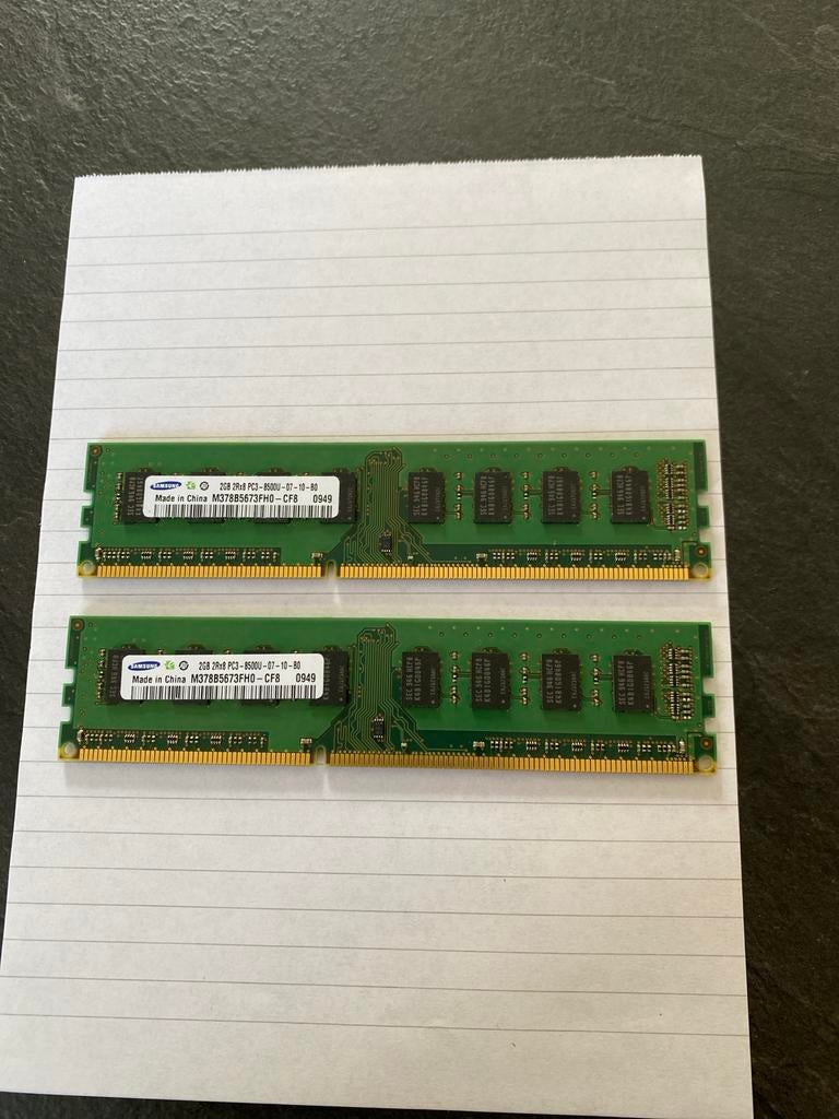 2x 2GB Samsung DDR3 RAM geheugen, Computers en Software, RAM geheugen, Gebruikt, DDR3, Ophalen of Verzenden, Desktop