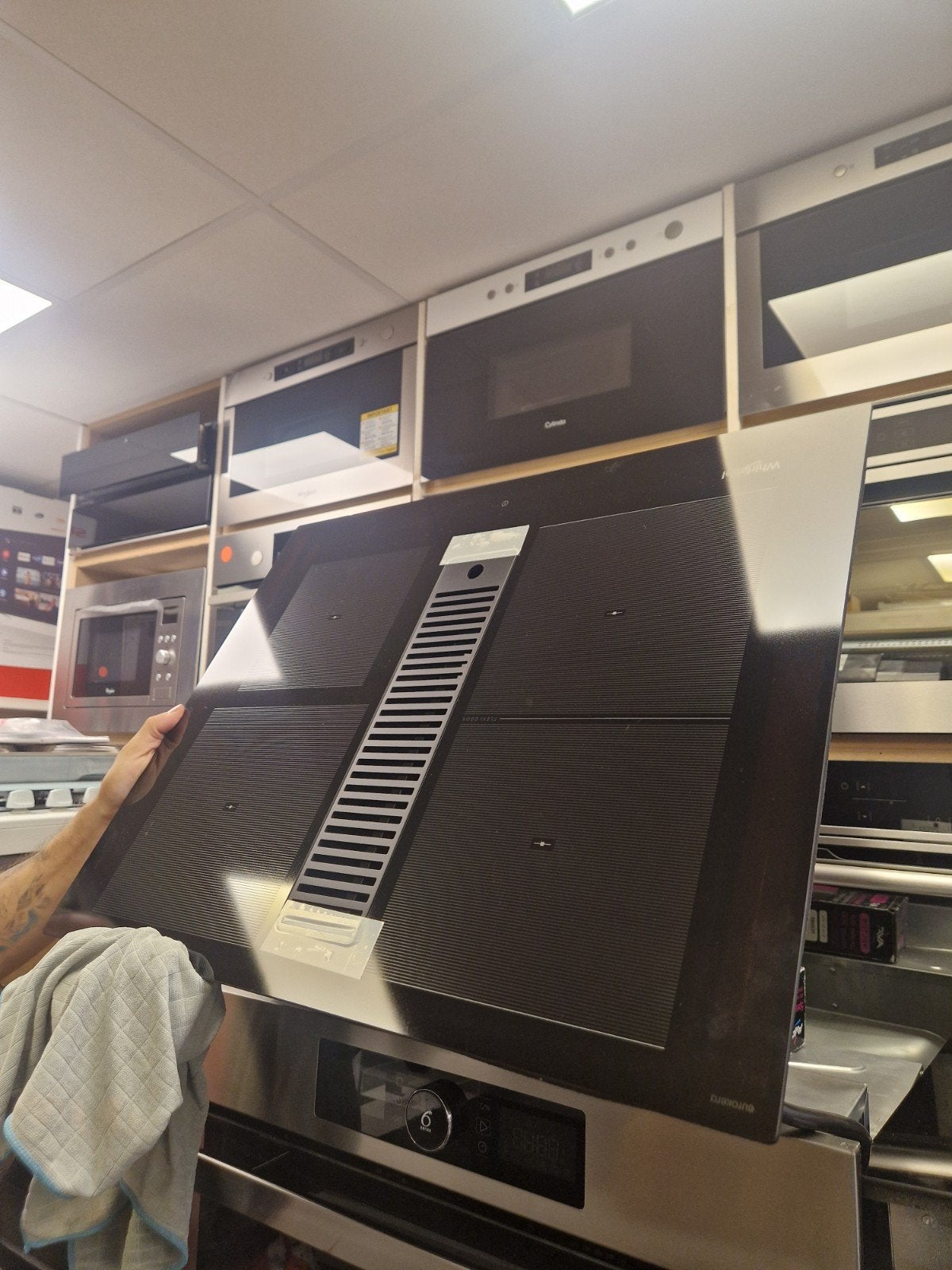 Nieuwe Whirlpool Inbouw Kookplaat met Afzuigsysteem Zwart, Ophalen, Nieuw, Inbouw, Inductie