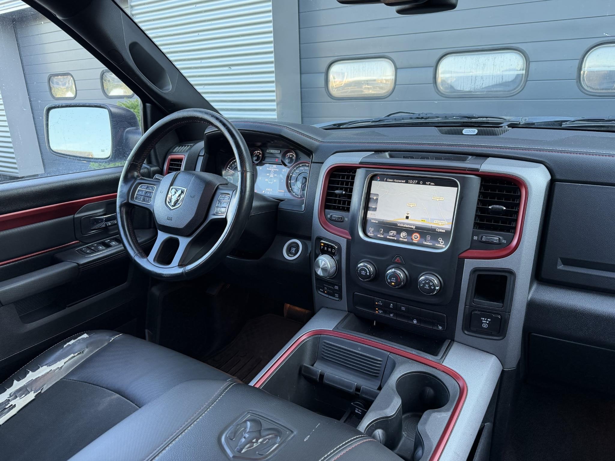 Dodge Ram 1500 5.7 V8 Quad Cab 6'4 | Panoramadak | Camera |, Auto's, Automaat, Gebruikt, 5654 cc, Origineel Nederlands