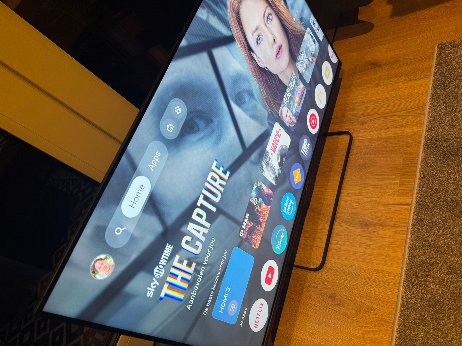 Sharp 43 inch QLED 4K UHD 144Hz Smart TV met gratis tv stand, QLED, 120 Hz, Ophalen of Verzenden, Zo goed als nieuw