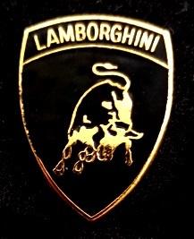 Lamborghini pin- groot model zwart emaille, Verzamelen, Speldjes, Pins en Buttons, Verzenden, Nieuw, Transport, Speldje of Pin
