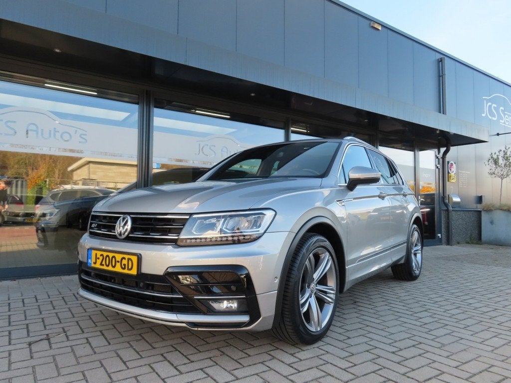 Volkswagen TIGUAN 1.5 TSI DSG R-Line Panorama Ecc Acc Navi 2, Auto's, Euro 6, 4 cilinders, 150 pk, Origineel Nederlands