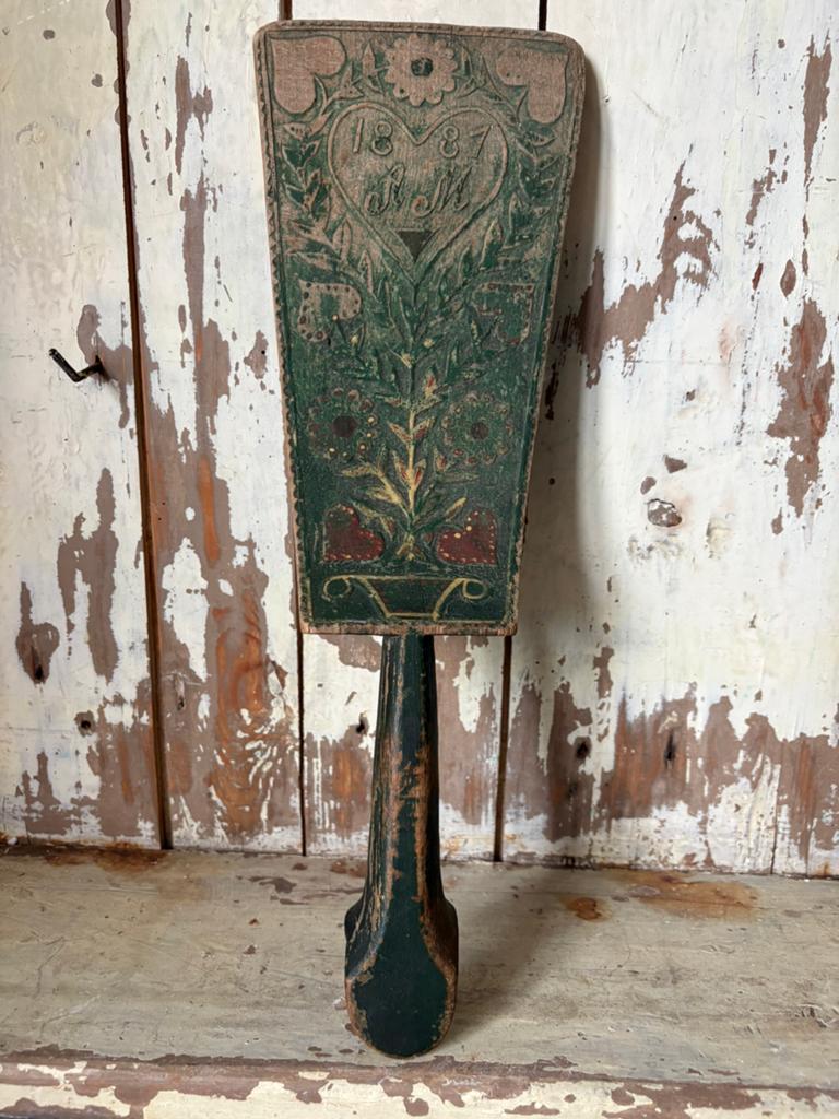 Antieke beschilderde houten Zweedse wasklopper 1881, Antiek en Kunst, Ophalen of Verzenden