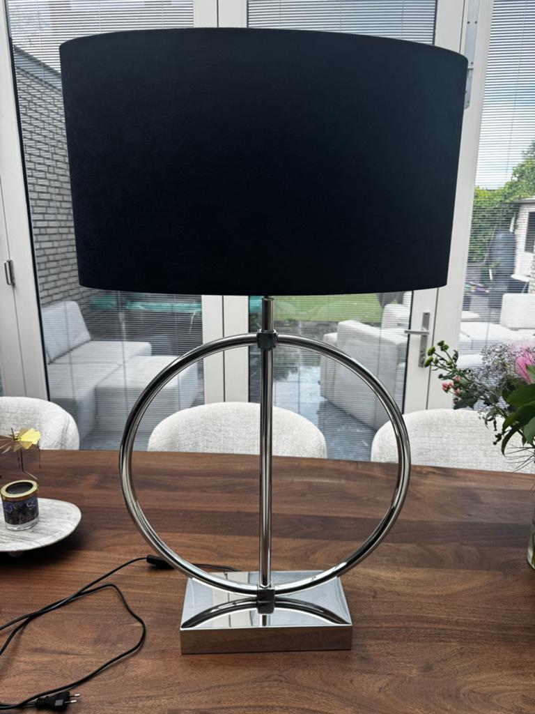 Te koop:  Richmond Interiors Felyn Zilver Tafellamp., Ophalen of Verzenden, Zo goed als nieuw, Metaal