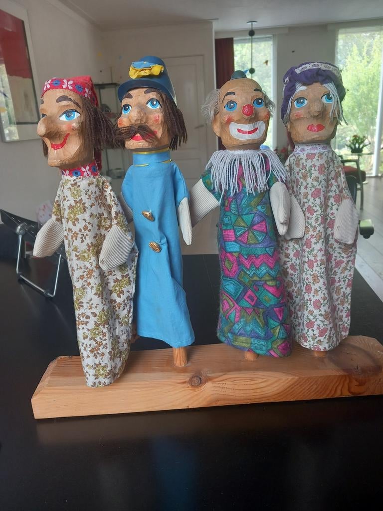 Vintage Handpoppen Set - 4 Stuks op Houten Standaard, Ophalen, Gebruikt, Jongen of Meisje