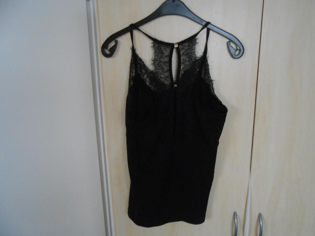 Mooie zwarte top met kant maat S Only, Only, Zwart, Ophalen of Verzenden, Zo goed als nieuw