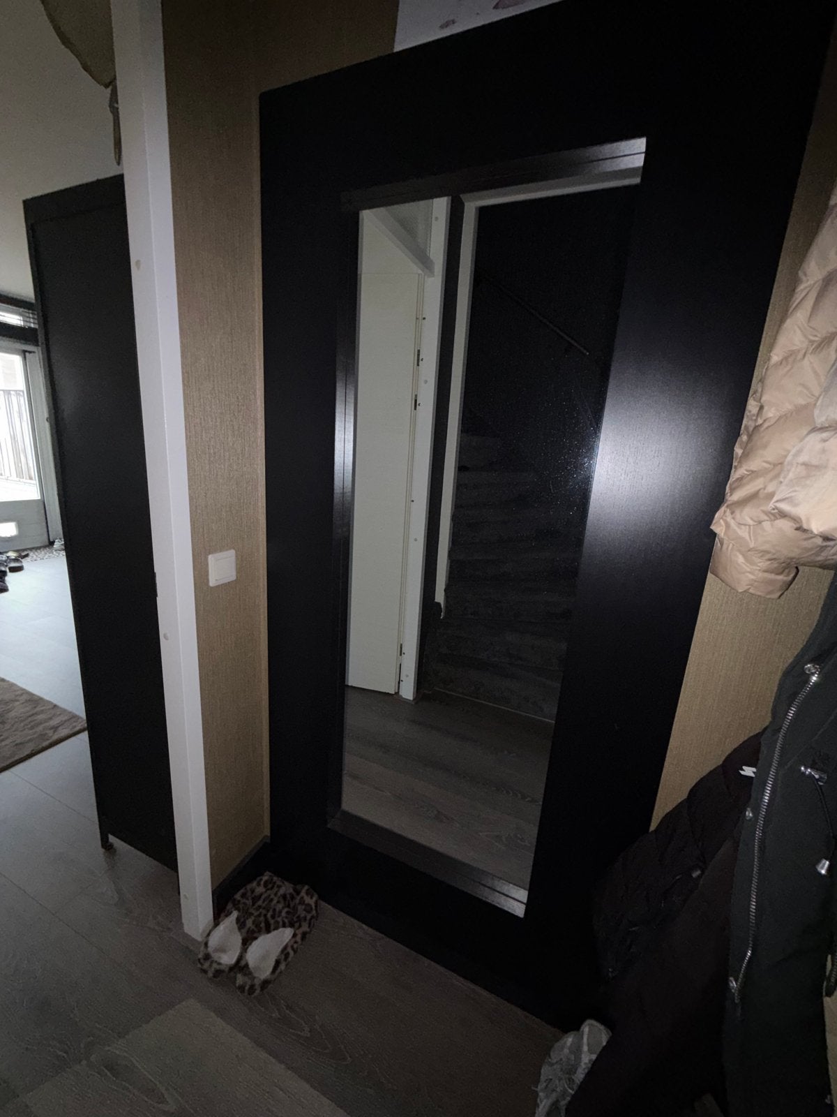 Grote zwarte spiegel met brede lijst, Huis en Inrichting, Ophalen, Gebruikt, 75 tot 100 cm, 150 tot 200 cm