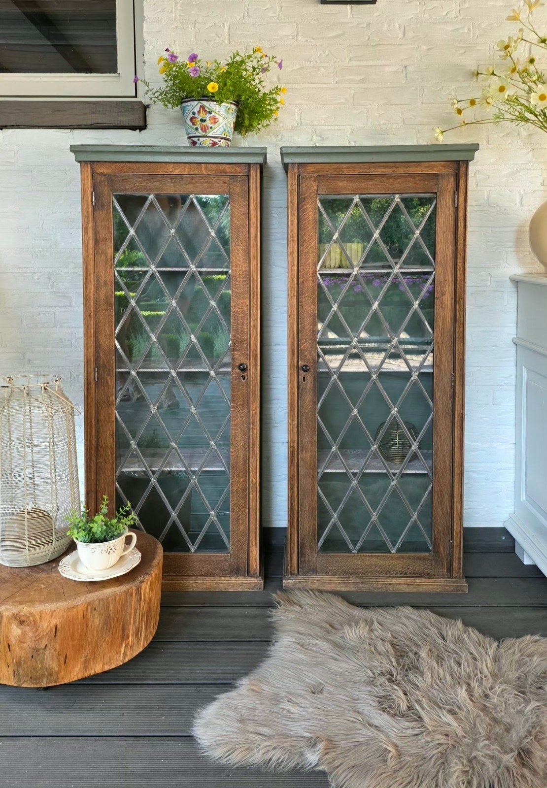 set van 2 vintage vitrinekastjes, kastjes met glas in lood, Overige houtsoorten, 25 tot 50 cm, Nvt, Nvt