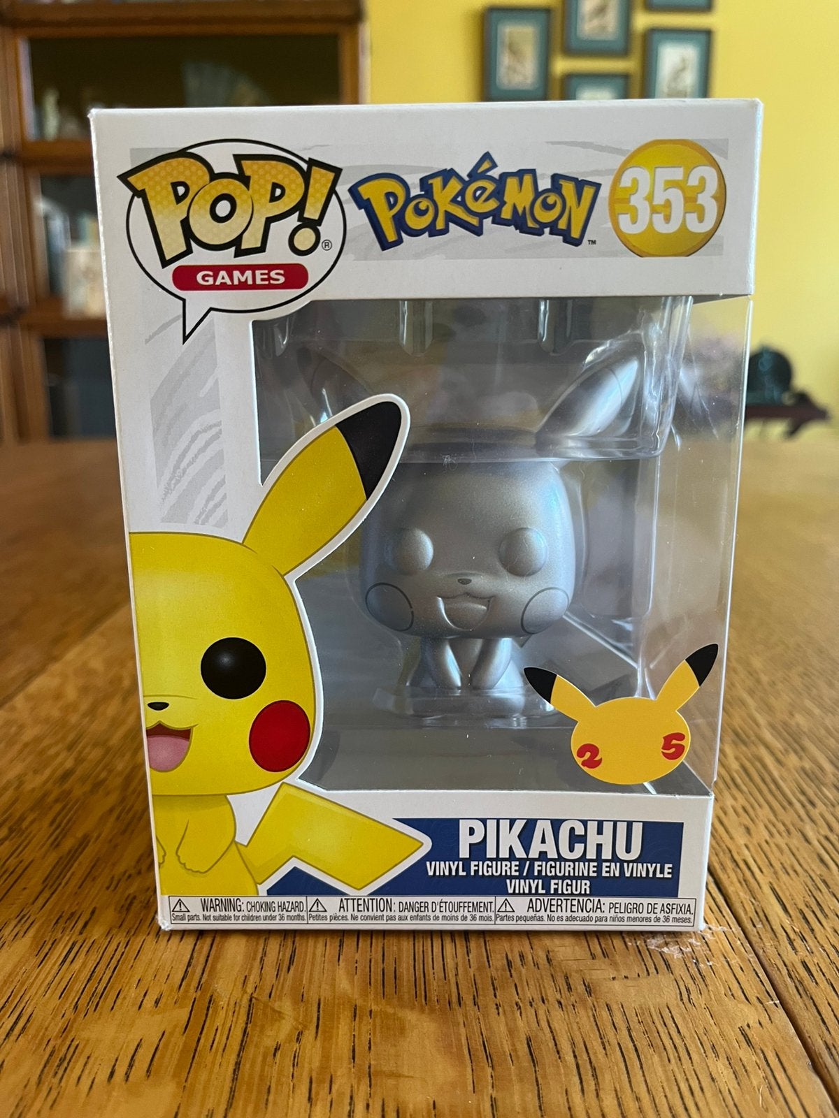 Funko pop Pikachu 25th anniversary pokemon, Verzamelen, Spaarpotten, Ophalen of Verzenden, Zo goed als nieuw, Overige thema's