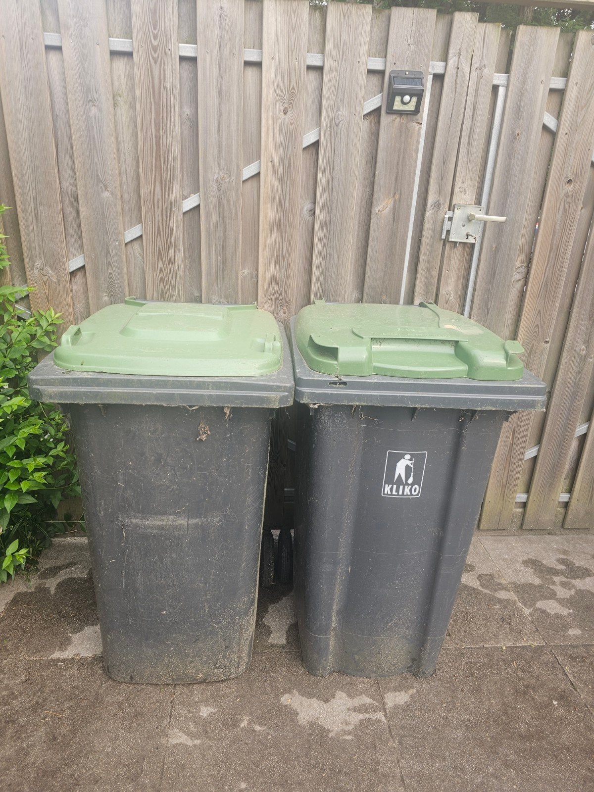 Twee gebruikte Kliko afvalcontainers, Ophalen, Kunststof, Gebruikt, 40 liter of meer
