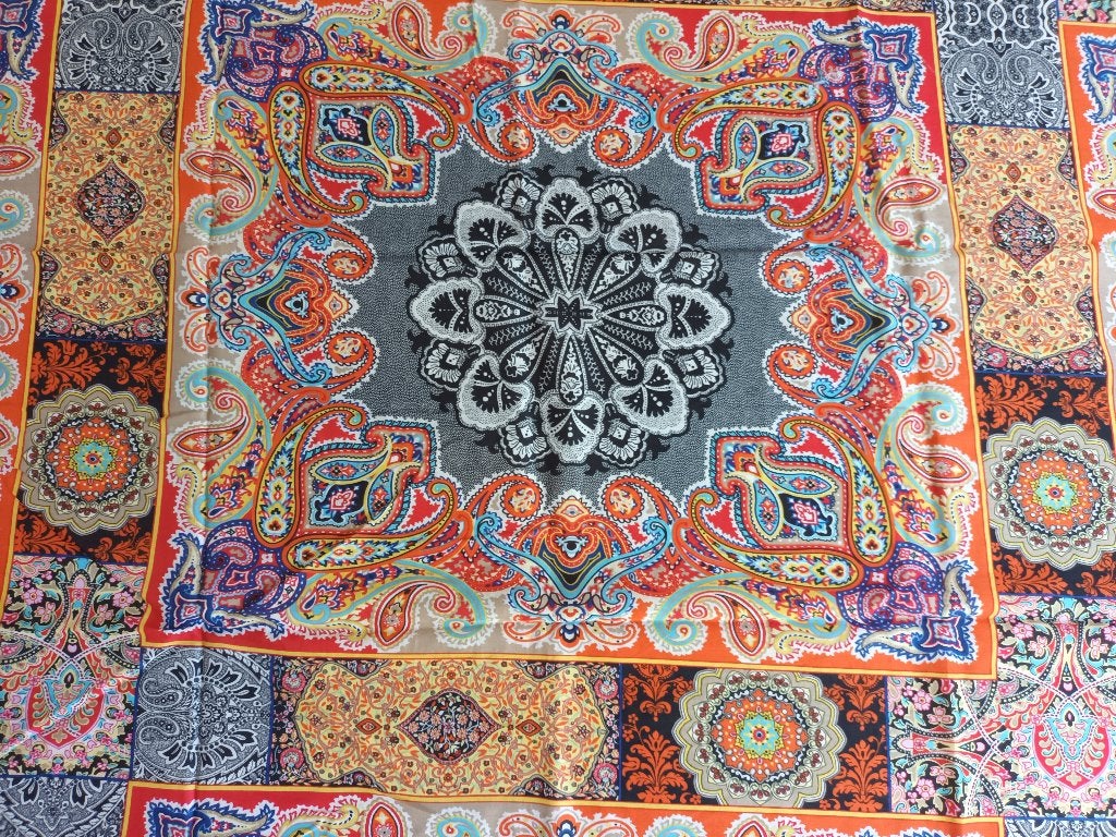 Dunne lap stof ong 130 x 170 cm met druk patroon, Hobby en Vrije tijd, Ophalen of Verzenden, Nieuw, 30 tot 200 cm, 120 cm of meer