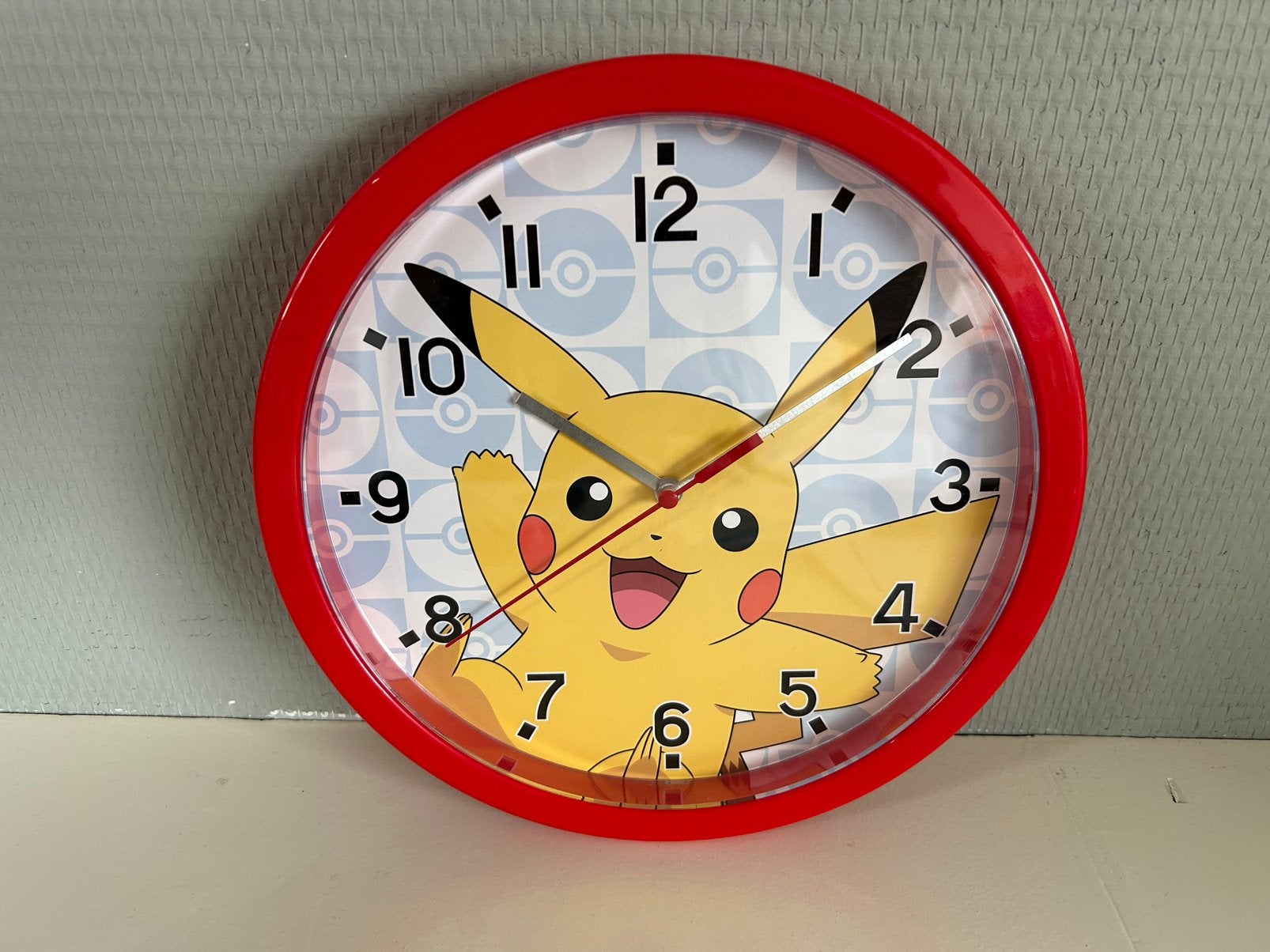 Pokémon klok, Gebruikt, Overige merken, Rood, Ophalen of Verzenden