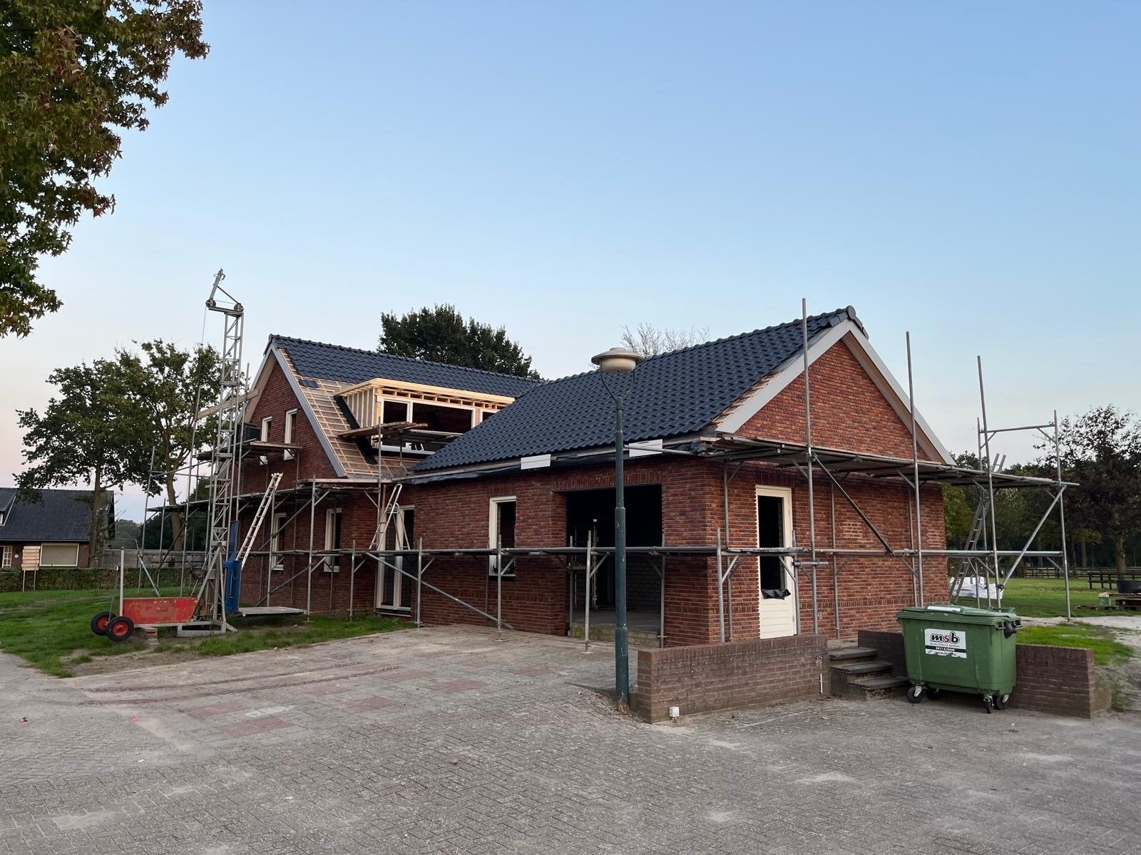 Grote steiger te koop, Doe-het-zelf en Verbouw, Ophalen, Gebruikt, Gevelsteiger, 5 meter of hoger