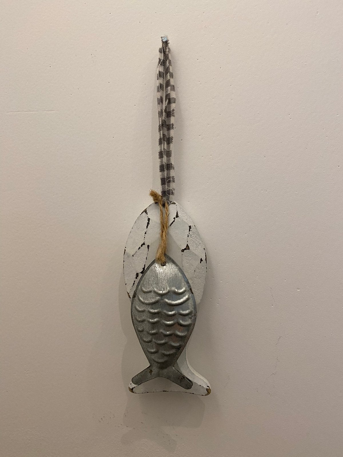 Decoratieve vis hanger - metaal en hout - Riverdale, Ophalen, Gebruikt, Landelijk, Metaal