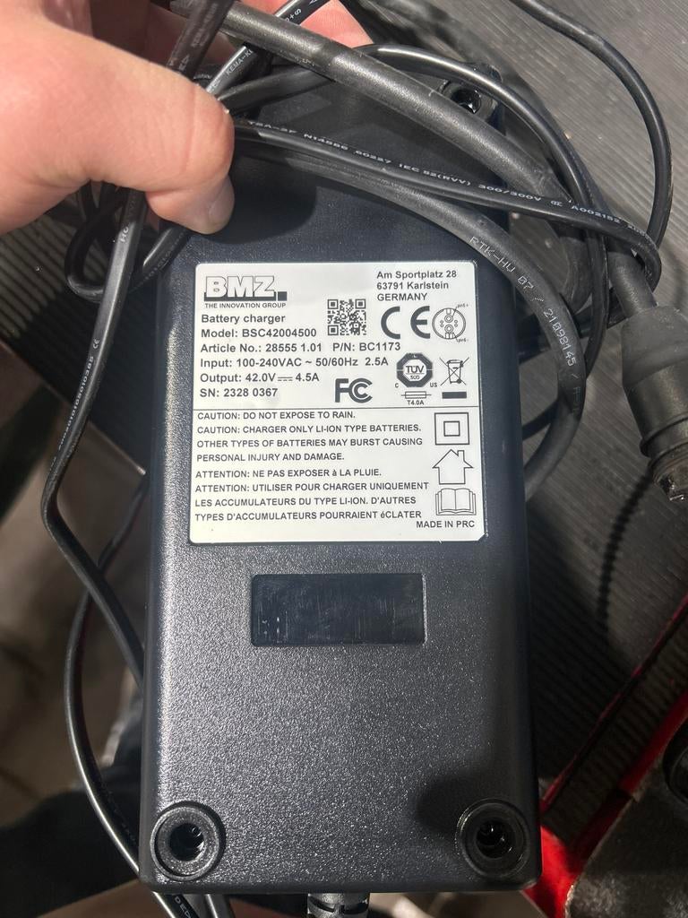 Rossenberg BMZ Acculader 42.0V 4.5A voor E-bike, Ophalen of Verzenden, Gebruikt