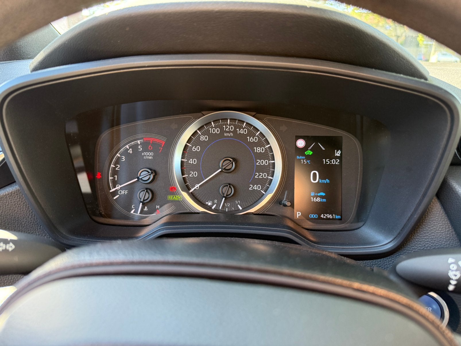 Foto 9 van Toyota Corolla 1.8 Hybrid Hatchback sports