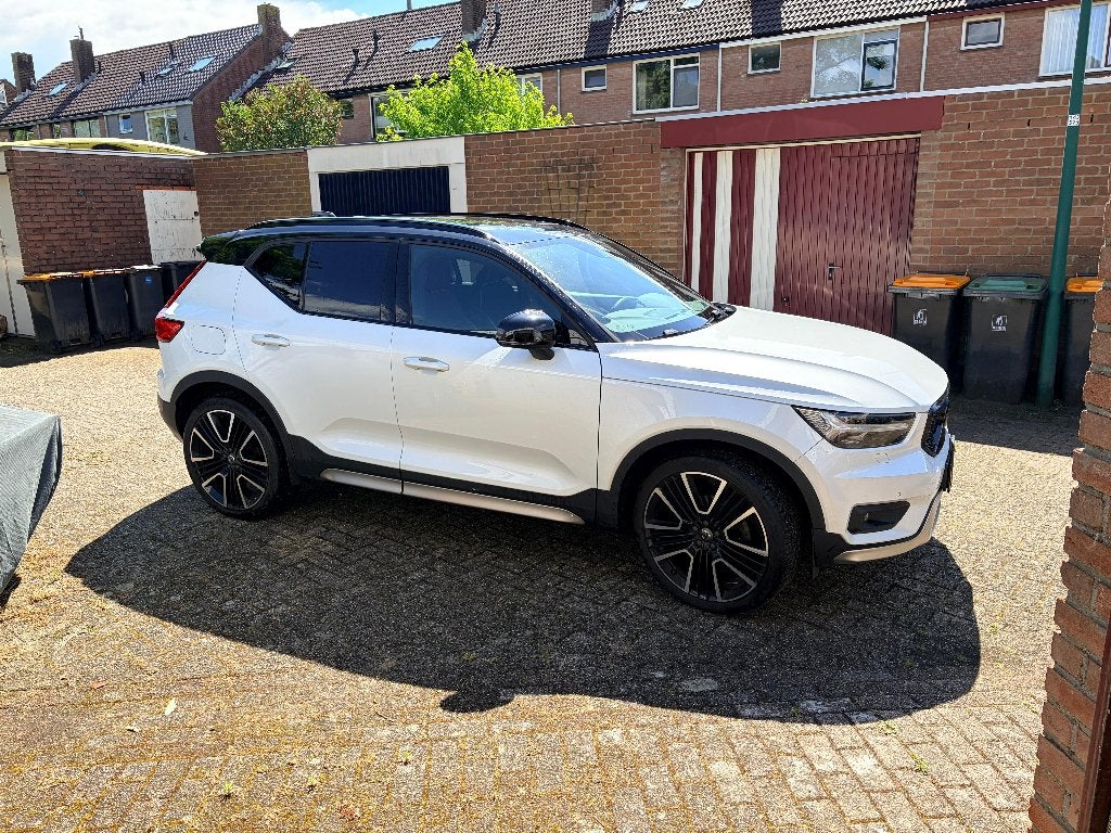 Volvo XC40 T5 AWD R-Design 2019 | 247PK | Pano | Vol opties, Auto's, Volvo, Particulier, XC40, 4x4, ABS, Achteruitrijcamera, Adaptieve lichten