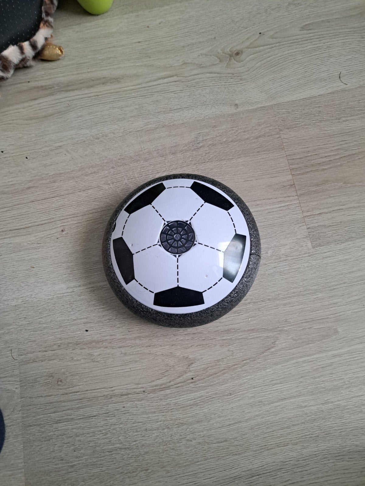 Luchtv voetbal met LED-verlichting, Ophalen of Verzenden, Gebruikt