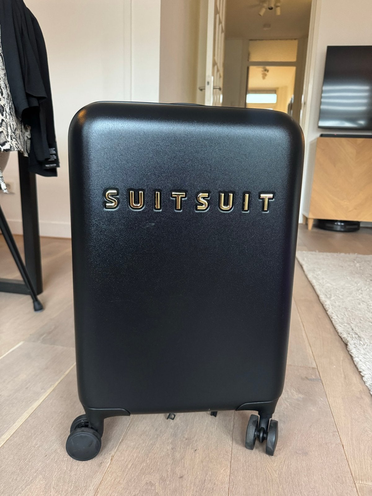 SUITSUIT handbagage koffer met wieltjes (55cm) incl hoes!, 30 cm of meer, Zwart, Ophalen of Verzenden, Zo goed als nieuw