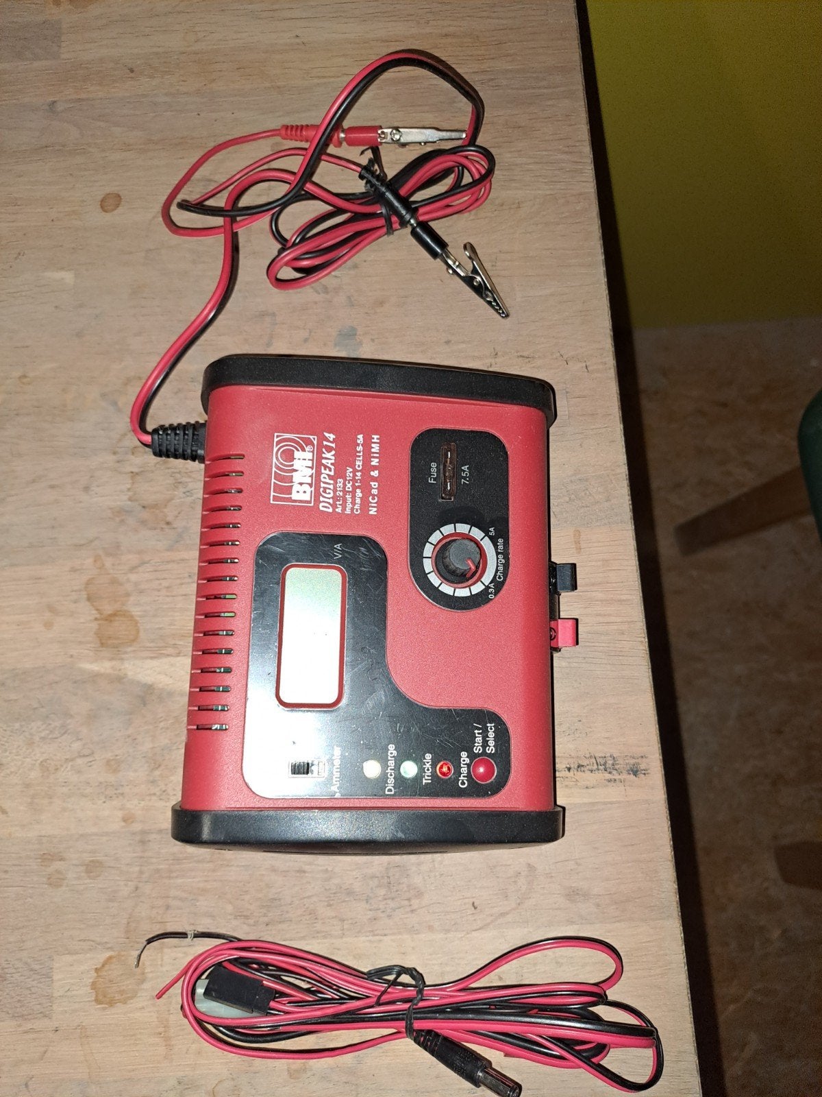 BMF DIGIPEAK 14 Acculader - Nieuwstaat, Ophalen of Verzenden, Nieuw, Overige automerken