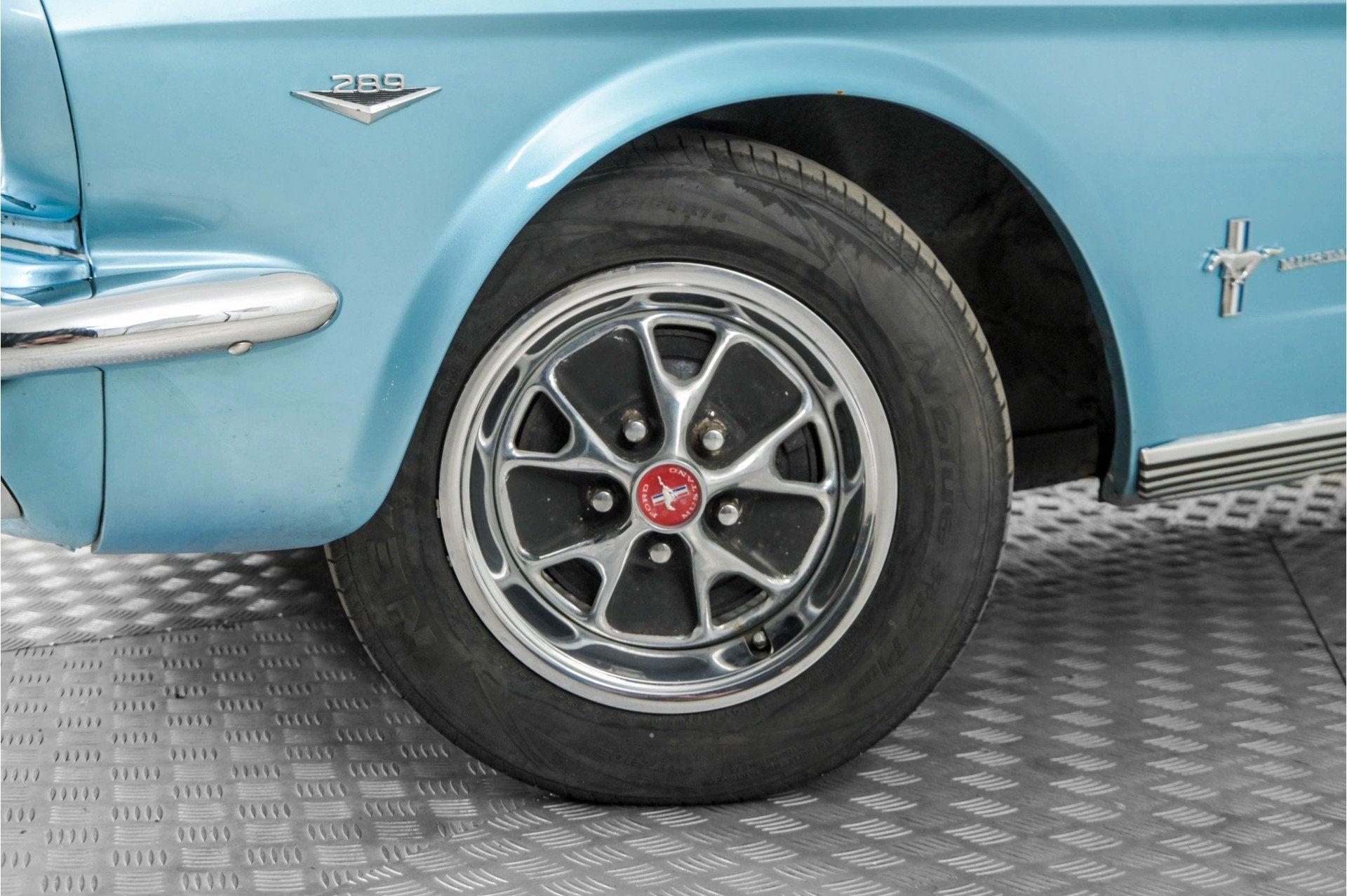 Ford Mustang V8 302 automaat (bj 1966), foto 4