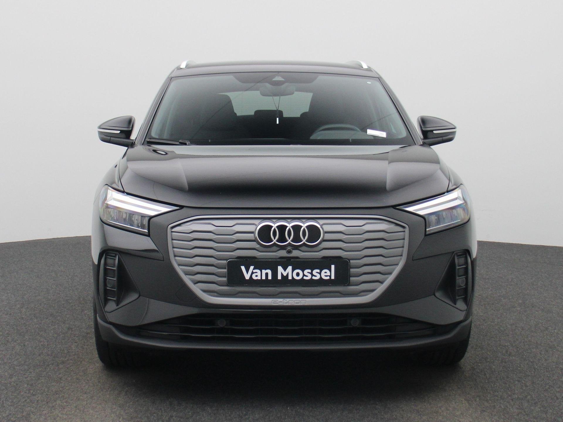 Audi Q4 e-tron 45 Edition 82 kWh l Climate control l Navigat, Auto's, 12 maanden, Gebruikt, 82 kWh, Zwart