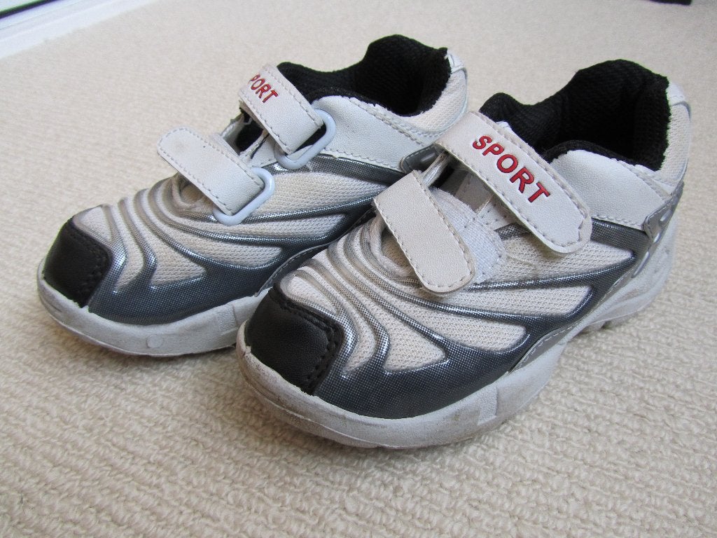Sportschoenen met klittenband 28, Verzenden, Zo goed als nieuw, Sportschoenen