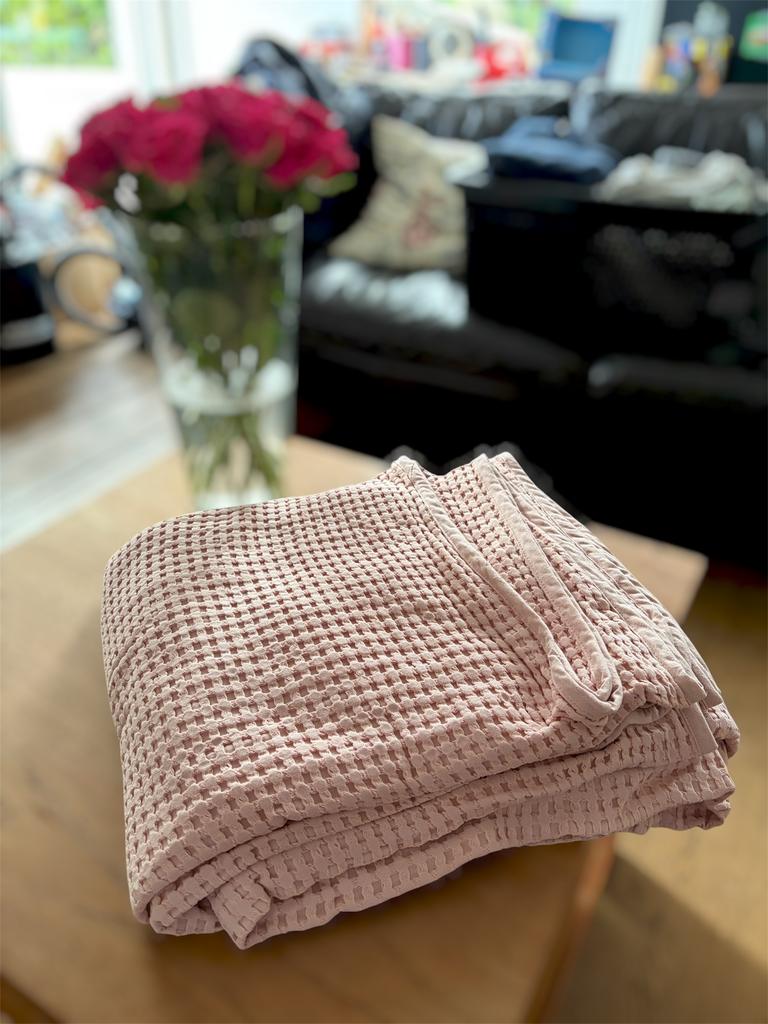 Sprei roze, Ophalen, Zo goed als nieuw