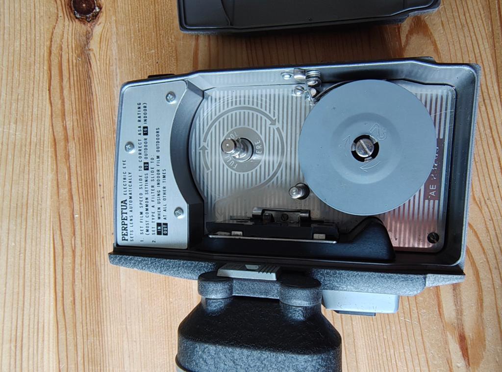 Bell & Howell Electric Eye 8mm Filmcamera AE23205, Ophalen of Verzenden