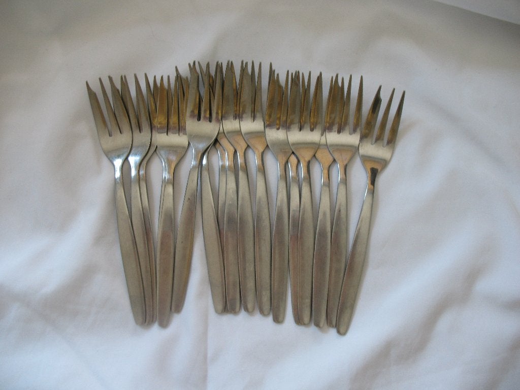 Lot van Kleine Vorkjes 17 x Stainless, Huis en Inrichting, Keuken | Bestek, Ophalen of Verzenden, Rvs of Chroom