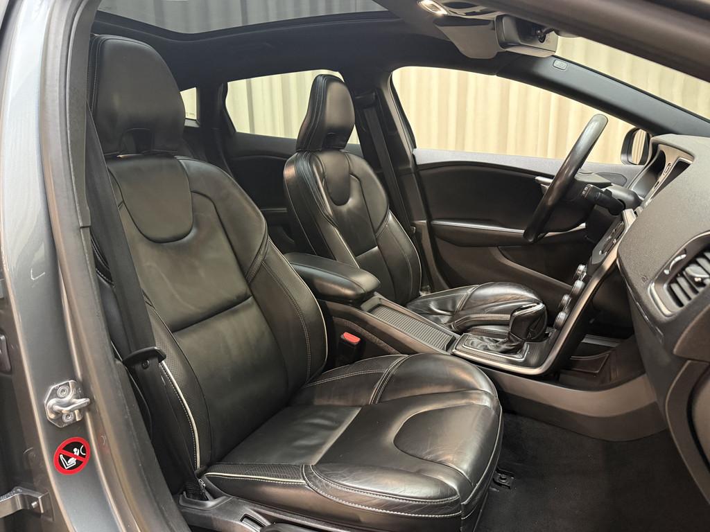 Volvo V40 2.0 T4 Business Sport 191 PK R-Design / Gereviseer, Gebruikt, Bedrijf, 1342 kg, Lichtsensor