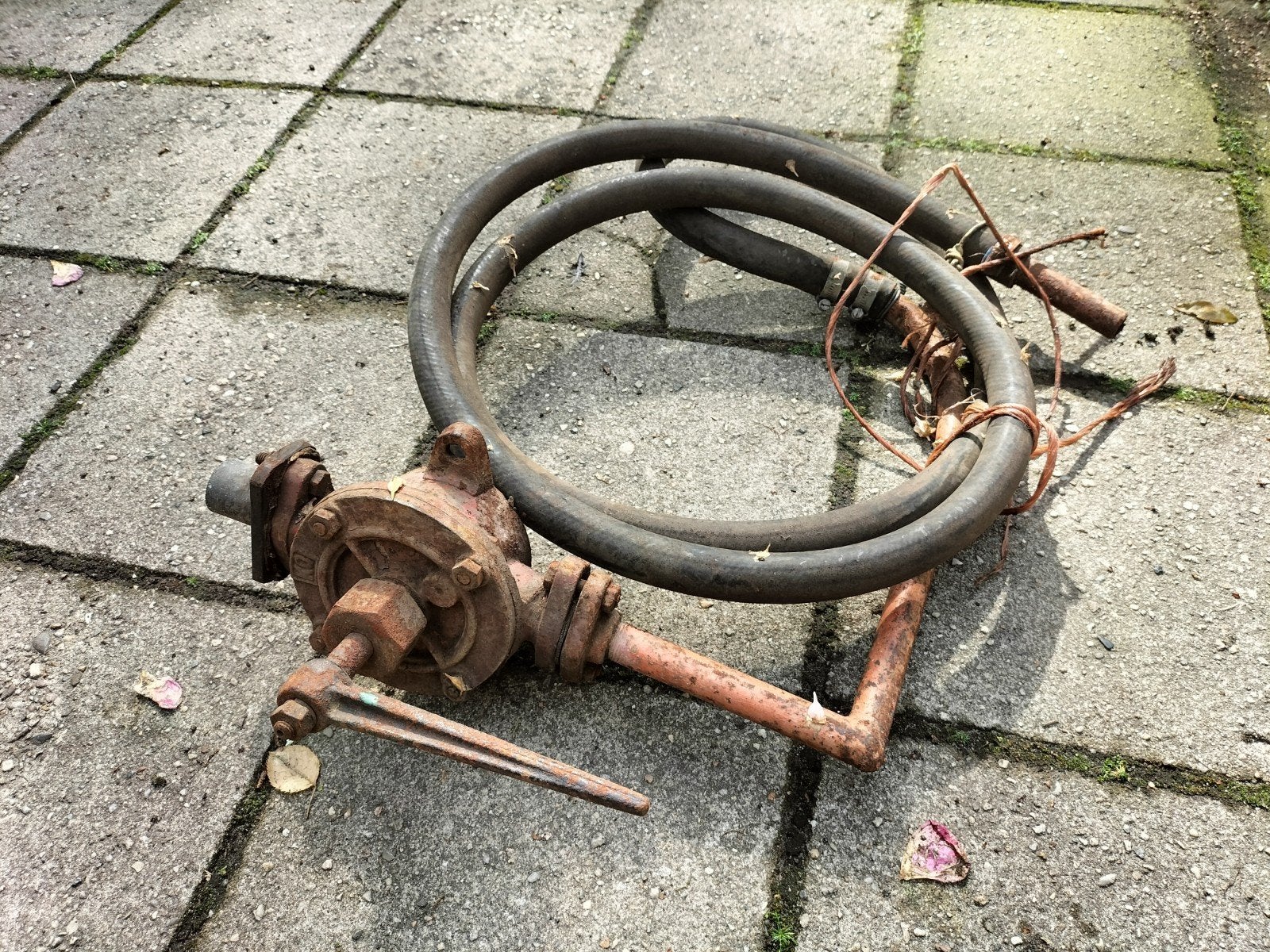Zwengel pomp antiek zwengelpomp decoratie, Ophalen, Gebruikt