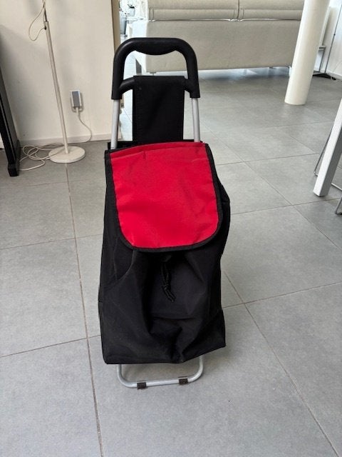 Rood/zwarte boodschappen trolley., Wieltjes, 20 tot 30 cm, Ophalen of Verzenden, Zo goed als nieuw