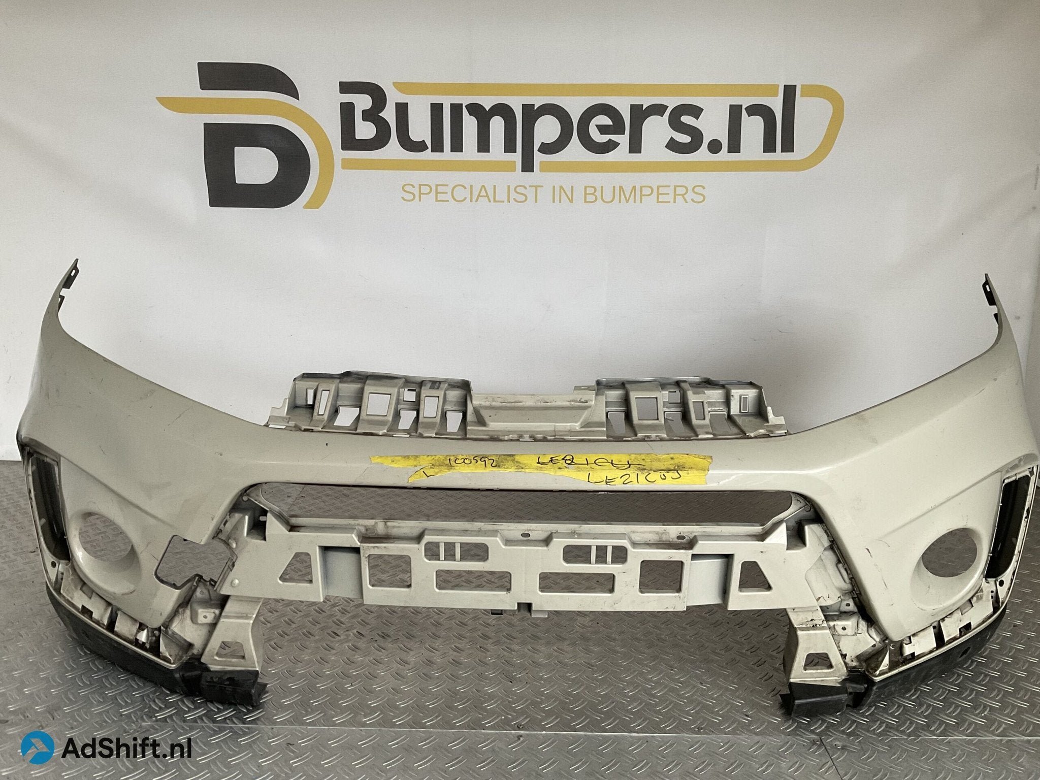 Bumper Suzuki Vitara Facelift 18- 71711-86R Voorbumper E5-17, Bumper