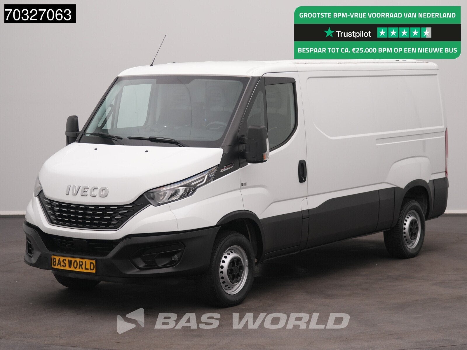 Iveco Daily 35S18 3.0L Automaat Laag Dak L2H1 3,5t Trekhaak, Auto's, Automaat, Stof, Gebruikt, Euro 6