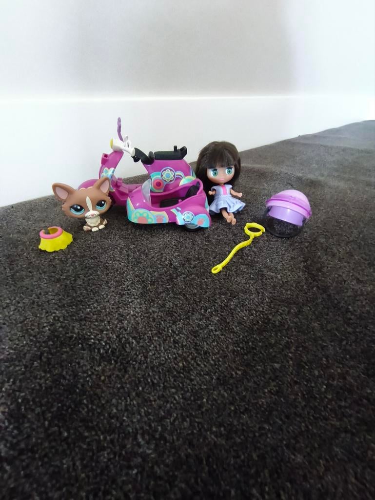 Little Pet Shop met scooter en pop, Kinderen en Baby's, Ophalen of Verzenden