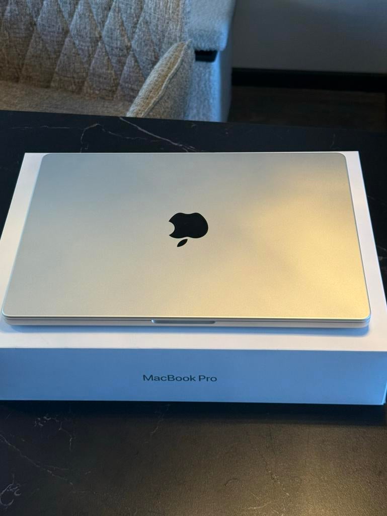 MacBook Pro 14" M4 - 16GB - 512GB, Computers en Software, Apple Macbooks, MacBook Pro, Qwerty, Overige groottes, 512 GB