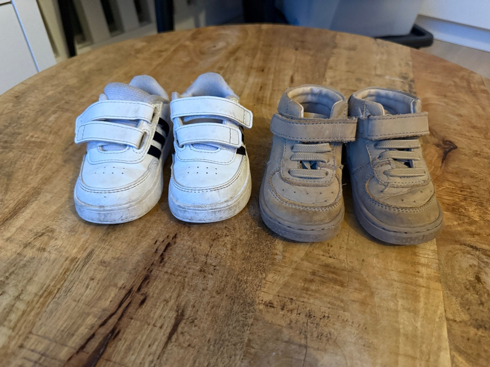 2 paar jongensschoenen maat 20 (Adidas & Shoesme), Ophalen of Verzenden, Gebruikt, Jongen, Schoenen